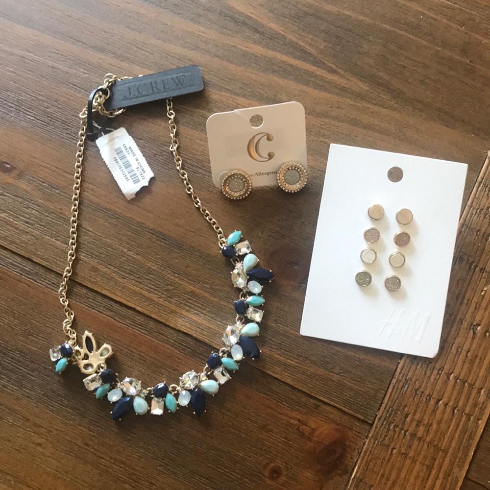 Bundle of unused jewelry